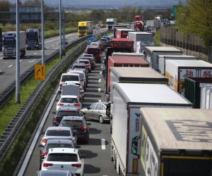 12.04.2023., Zagreb - Zbog radova na zagrebackoj obilaznici stvaraju se kilometarske kolone vozila. Photo: Zeljko Hladika/PIXSELL