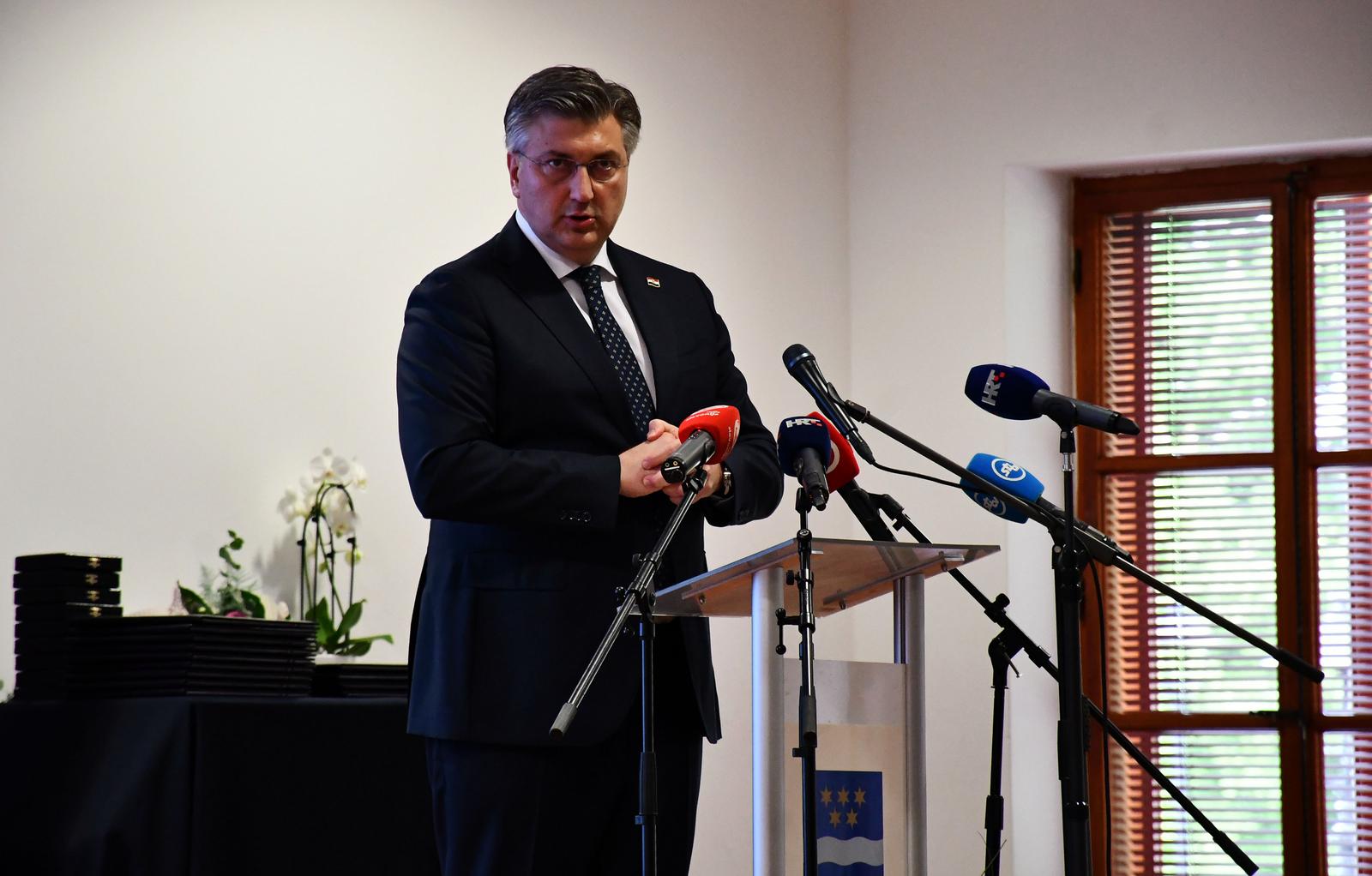 17.04.2023., Slavonski Brod - Predsjednik Vlade Andrej Plenkovic sudjelovao je na svecanosti obiljezavanja Dana Brodsko-posavske zupanije.  Photo: Ivica Galovic/PIXSELL