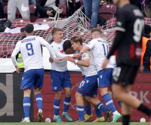 21.04.2023., Stade de Geneve, Zeneva, Svicarska - Liga prvaka mladih, polufinale, HNK Hajduk - Milan AC. Nogometasi Hajduka slave pogodak Jereta Vrcica za 1:0. Photo: Luka Stanzl/PIXSELL