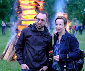 07.05.2022., Zagreb - Na Savskom nasipu kod Mosta slobode, gradonacelnik Tomislav Tomasevic zajedno sa svojim zamjenicima prisustvovao je odrzavanju 7. Trnjanskih krijesova. Manifestacija paljenja Trnjanskih krijesova obiljezava se u znak sjecanja na 8. svibnja 1945. godine kada su partizani oslobodili Zagreb od fasistickog okupatora. - Tomislav Tomasevic i Danijela Dolenec Photo: Slaven Branislav Babic/PIXSELL