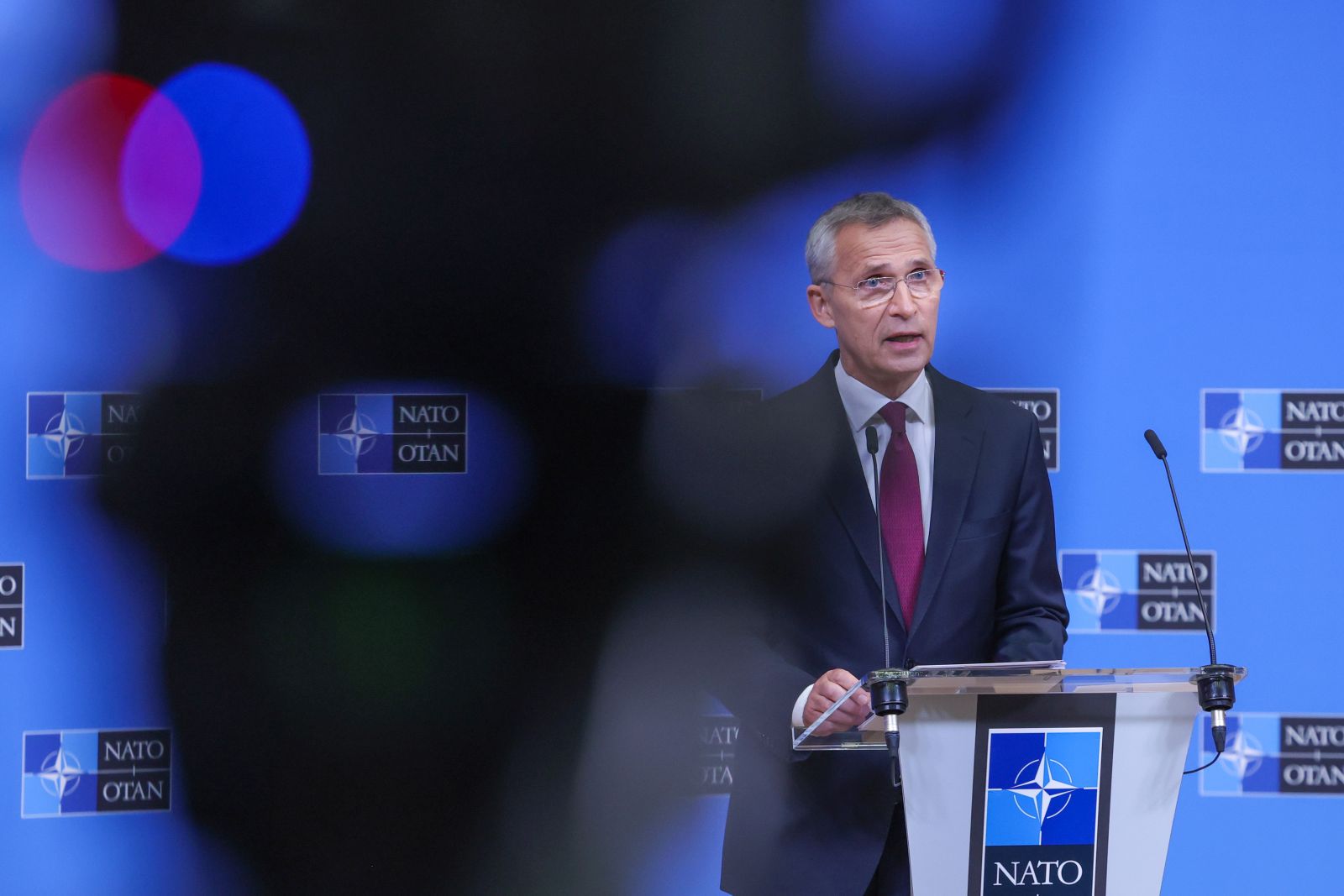 epa10694929 NATO Secretary General Jens Stoltenberg speaks to the press at the end of the second day of the NATO Defense Ministers Council at the North Atlantic Treaty Organization (NATO) headquarters in Brussels, Belgium, 16 June 2023.  EPA/OLIVIER MATTHYS