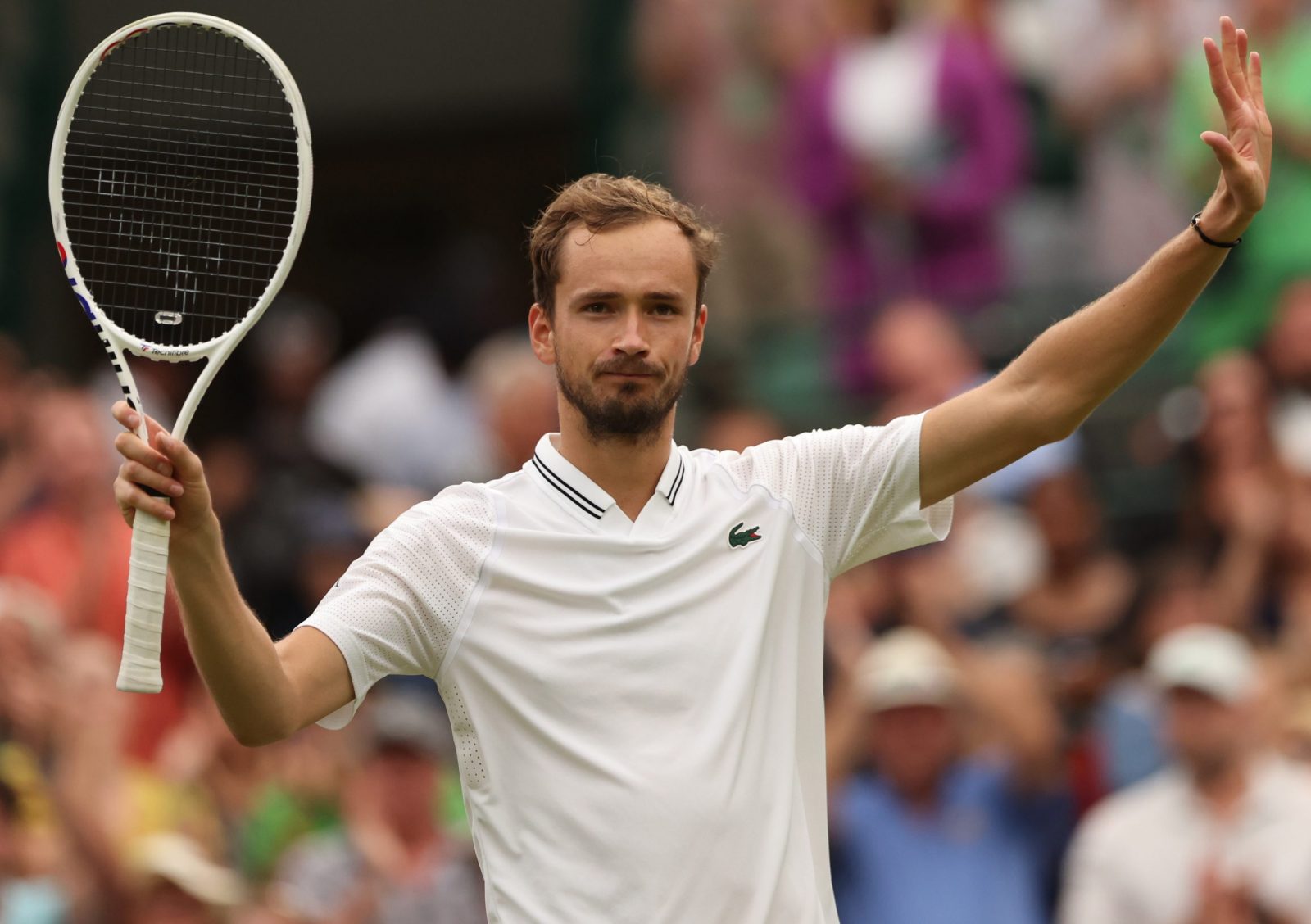 epa10742203 Daniil Medvedev of Russia celebrates winning his Men's Singles quarter-finals match against Christopher Eubanks of USA at the Wimbledon Championships, Wimbledon, Britain, 12 July 2023.  EPA/NEIL HALL   EDITORIAL USE ONLY