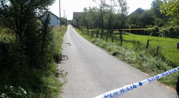 02.07.2023.,Sisak - Ocevid nakon ubojstva u ulici Capraske poljane u Sisku Photo: Zeljko Hladika/PIXSELL