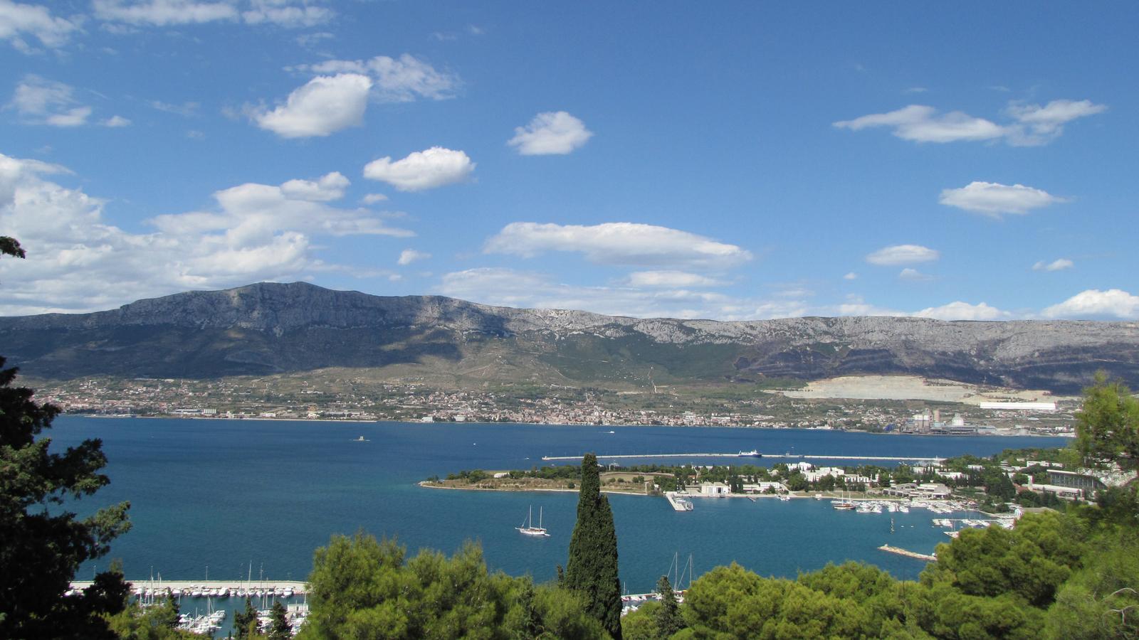 02.09.2010., Split - Pogled na Kozjak s Marjana. Tunel kroz brdo, zelja je mnogih.rPhoto: Ivo Cagalj/PIXSELL