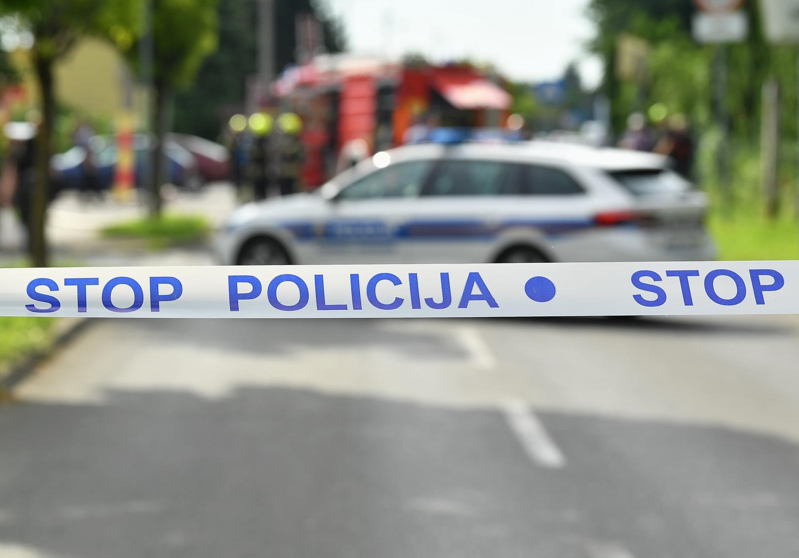 15.06.2022., Zagreb - U obiteljskoj kuci u Sumecanskom putu pbuknuo je pozar. Photo: Marko Lukunic/PIXSELL