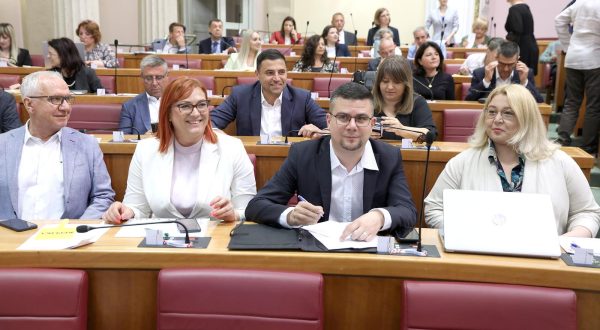 21.07.2023., Zagreb - Na zahtjev predsjednika Milanovica zastupnici su se okupili na izvanrednu sjednicu Sabora. Na dnevnom redu sjednice, koja ce trajati tri dana, su strajk sudskih namjestenika i plinska afera. Photo: Patrik Macek/PIXSELL