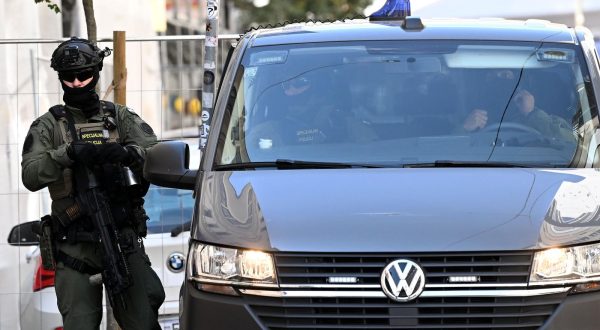 07.09.2023., Zagreb - Zupanijski sud, optuzno vijece za Petra Cosica i Manuela Vidica. Dileri povezani s Darkom Saricem. Pod jakim mjerama osiguranja optuzenici su dovedeni na sud. Photo: Marko Lukunic/PIXSELL