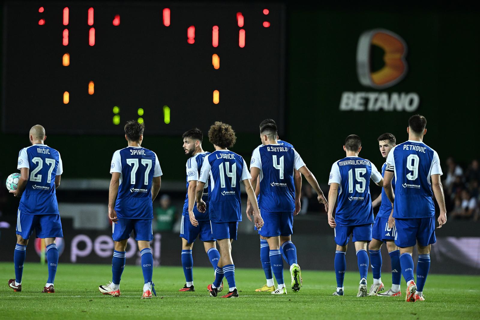 31.08.2023., stadion Letna, Prag, Ceska - Uzvratna utakmica play-offa UEFA Europske lige, Sparta Prag - GNK Dinamo Zagreb. Slavlje nogometasa Dinama za 3:1. Photo: Marko Lukunic/PIXSELL