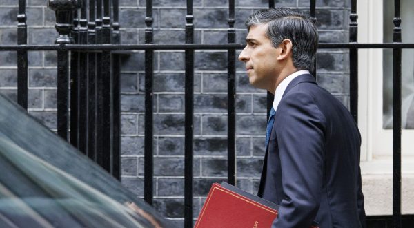 epa10922022 British Prime Minister Rishi Sunak departs his official residence, 10 Downing Street, to make a statement on the Israeli-Palestinian conflict in the Houses of Parliament in London, Britain, 16 October 2023.  EPA/TOLGA AKMEN