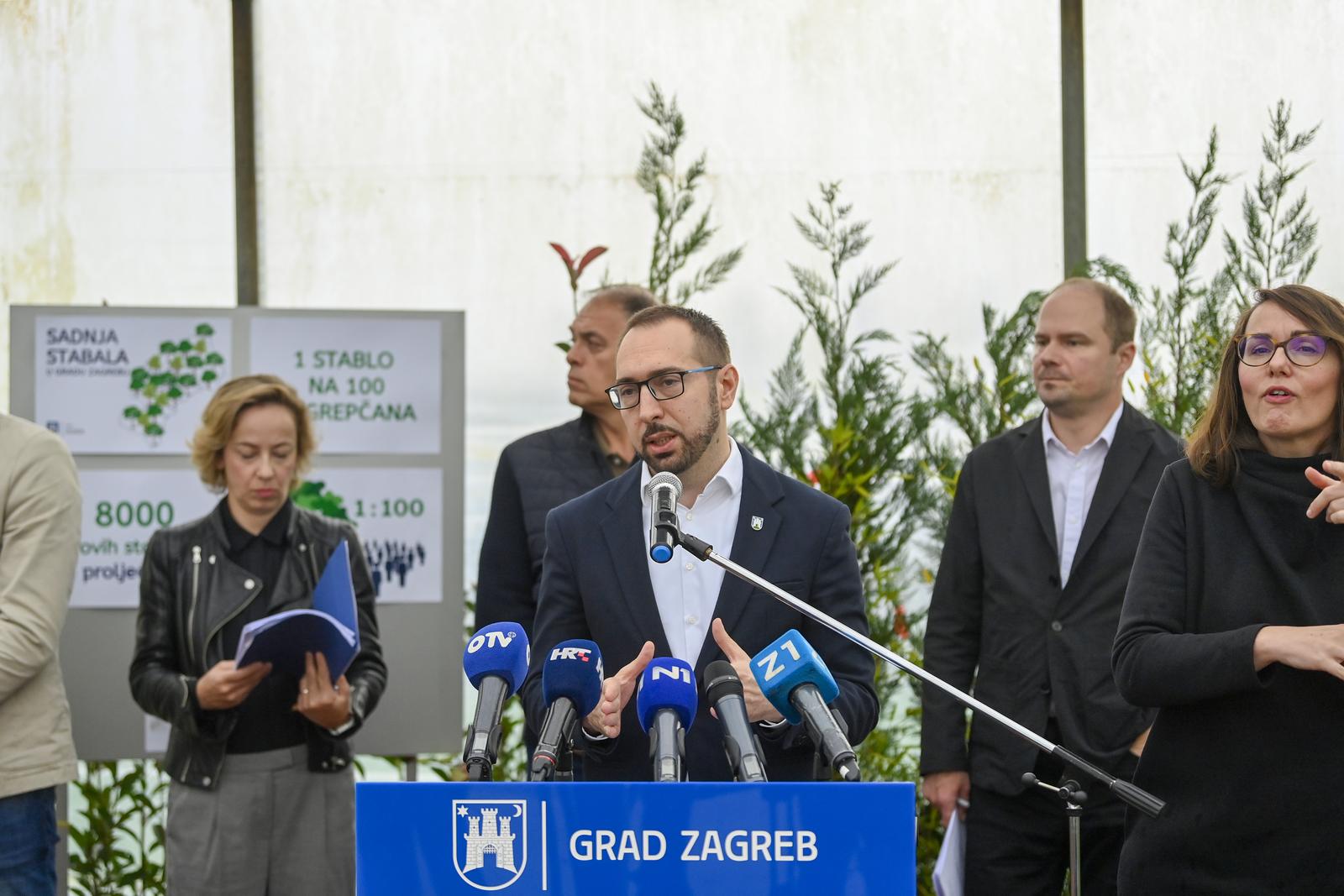 31.10.2023., Zagreb - Redovna konferencija za tisak Tomislava Tomasevica i najava sadnje stabala uz njegove  zamjenike u rasadniku Markusevac. Photo: Igor Soban/PIXSELL