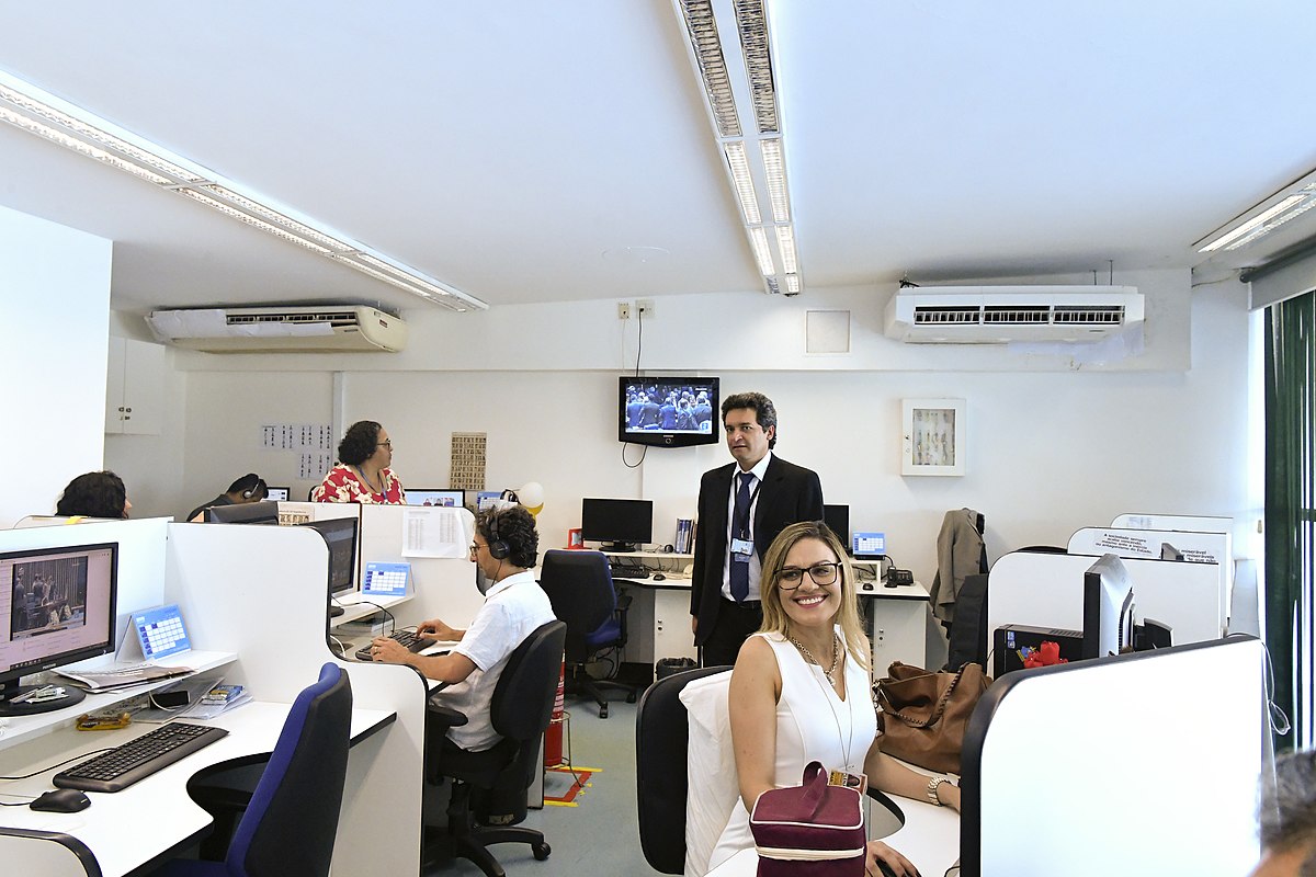 Preparativos para solenidade de posse dos senadores da 56ª Legislatura...Em destaque, jornalista Aline Guedes. ..Foto: Geraldo Magela/Agência Senado