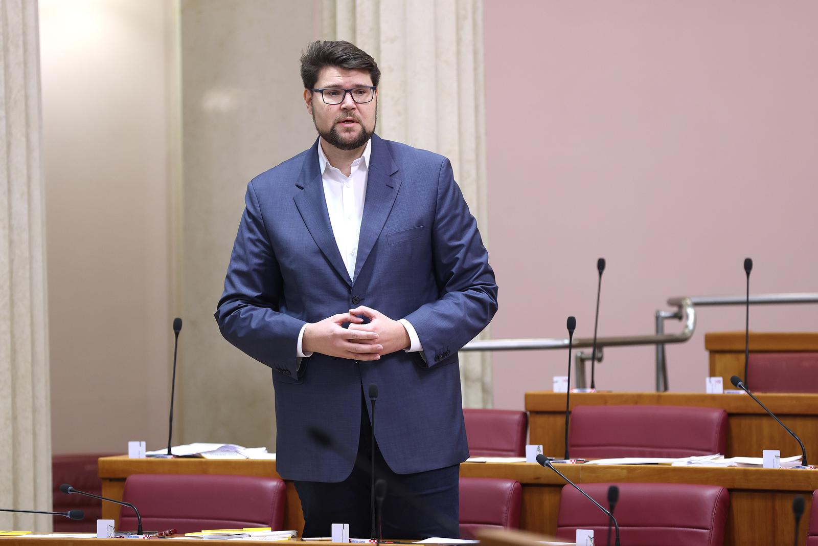 13.12.2023., Zagreb - Sabor 19. sjednicu nastavlja raspravom o prijedlogu zakona o upravljanju nekretninama i pokretninama u vlasnistvu Republike Hrvatske.
 Photo: Patrik Macek/PIXSELL