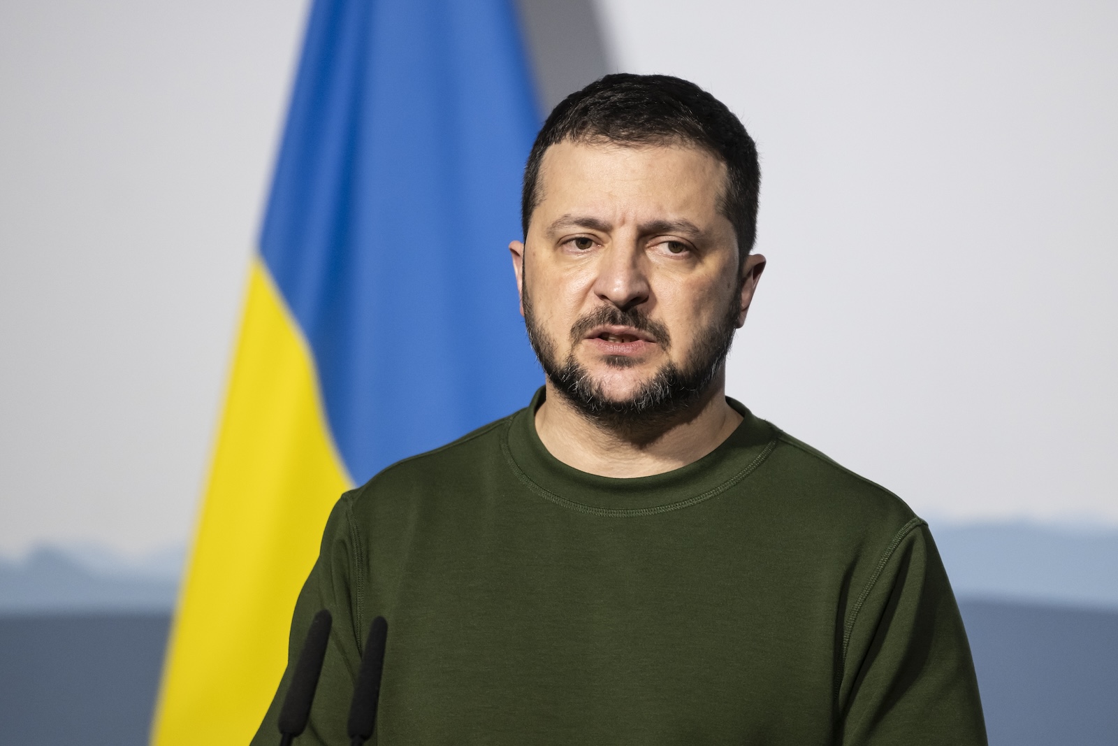 epa11079821 Ukrainian President Volodymyr Zelensky addresses a press conference after bilateral talks with the Swiss delegation in Kehrsatz near Bern, Switzerland, 15 January 2024. Zelensky will attend the World Economic Forum in Davos starting 16 January.  EPA/ALESSANDRO DELLA VALLE / POOL