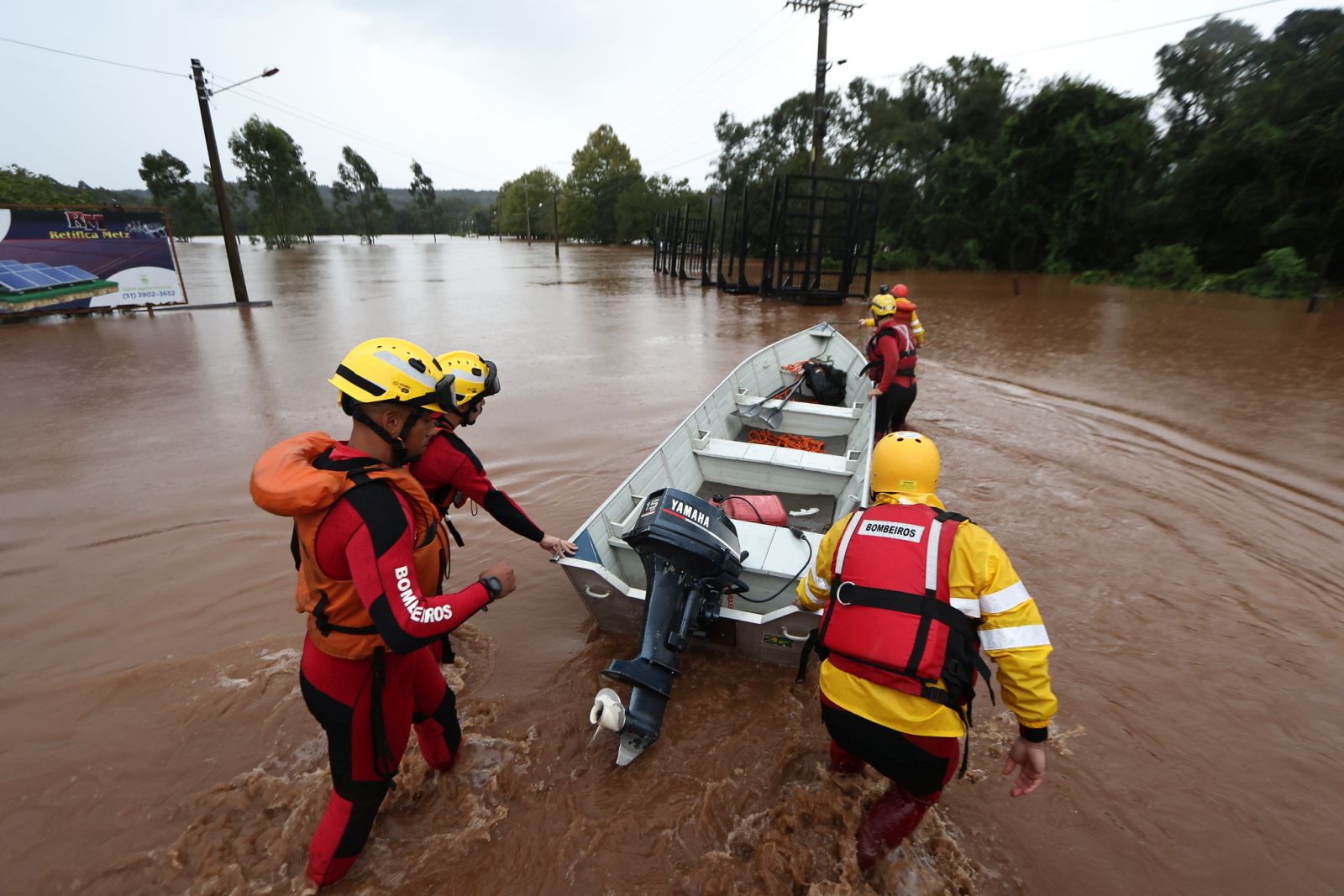 epa11314434 A handout photo made available by the Government of Rio Grande Do Sul shows rescue workers searching for survivors in the floods caused by heavy rains in Rio Pardinho, Brazil, 01 May 2024 (issued 02 May 2024). At least ten people died, and another 21 remain missing in the South of Brazil after the heavy rains that have affected the region since last Monday in Rio Grande Do Sul, officials said.  EPA/Lauro Alves HANDOUT IMAGE ONLY AVAILABLE TO ILLUSTRATE THE ACCOMPANYING STORY/CREDIT MANDATORY HANDOUT EDITORIAL USE ONLY/NO SALES HANDOUT EDITORIAL USE ONLY/NO SALES