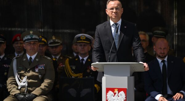 epa11344958 Polish President Andrzej Duda (2-R) speaks during ceremonies marking Border Guard Day in Gdansk, northern Poland, 16 May 2024. The Border Guard Day, established by the Sejm on 21 July 1995 under the Border Guard Act, is an official professional holiday celebrated on 16 May every year in Poland.  EPA/ADAM WARZAWA POLAND OUT