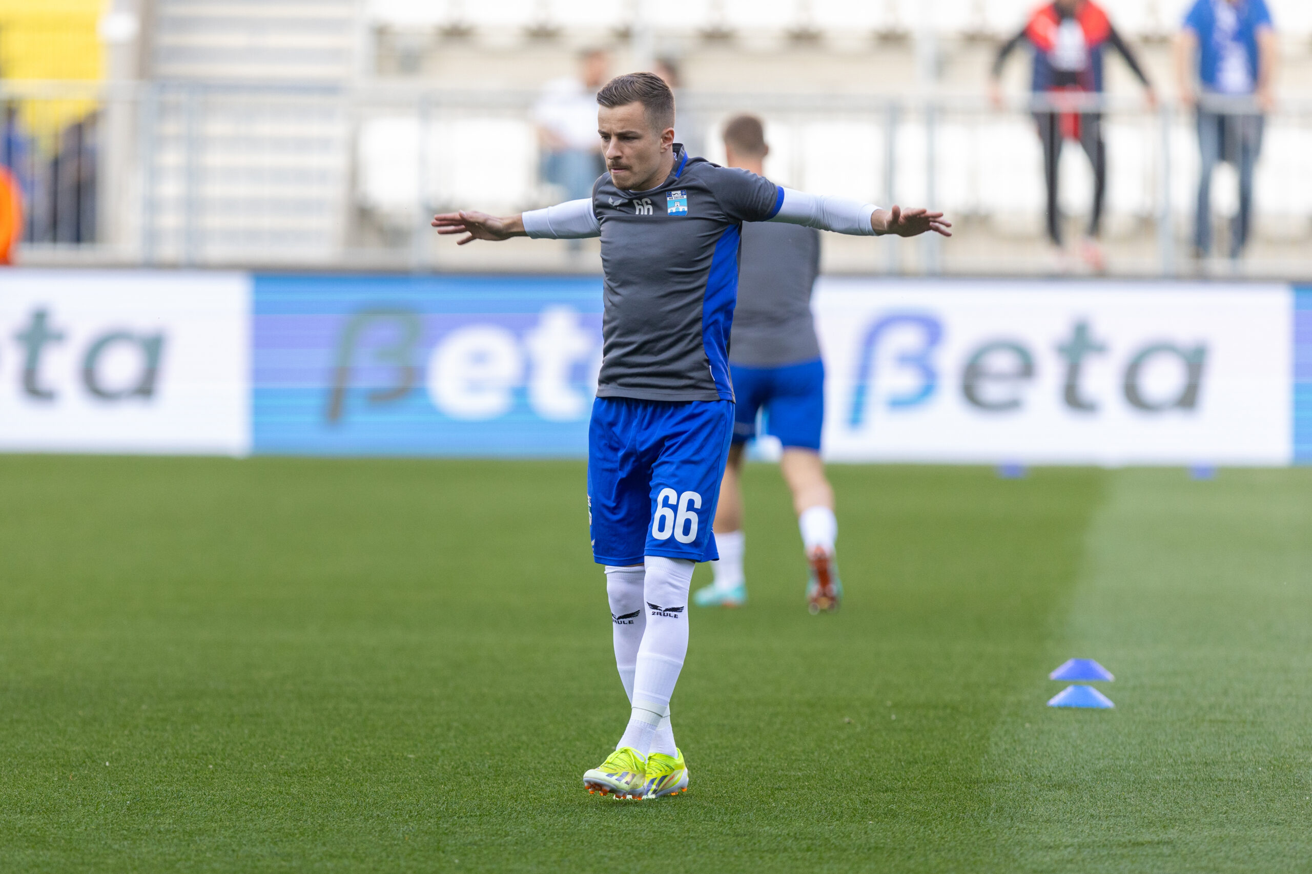 04.05.2024., stadion Opus Arena, Osijek - SuperSport HNL, 33. kolo, NK Osijek - NK Lokomotiva. Petar Pusic Photo: Borna Jaksic/PIXSELL