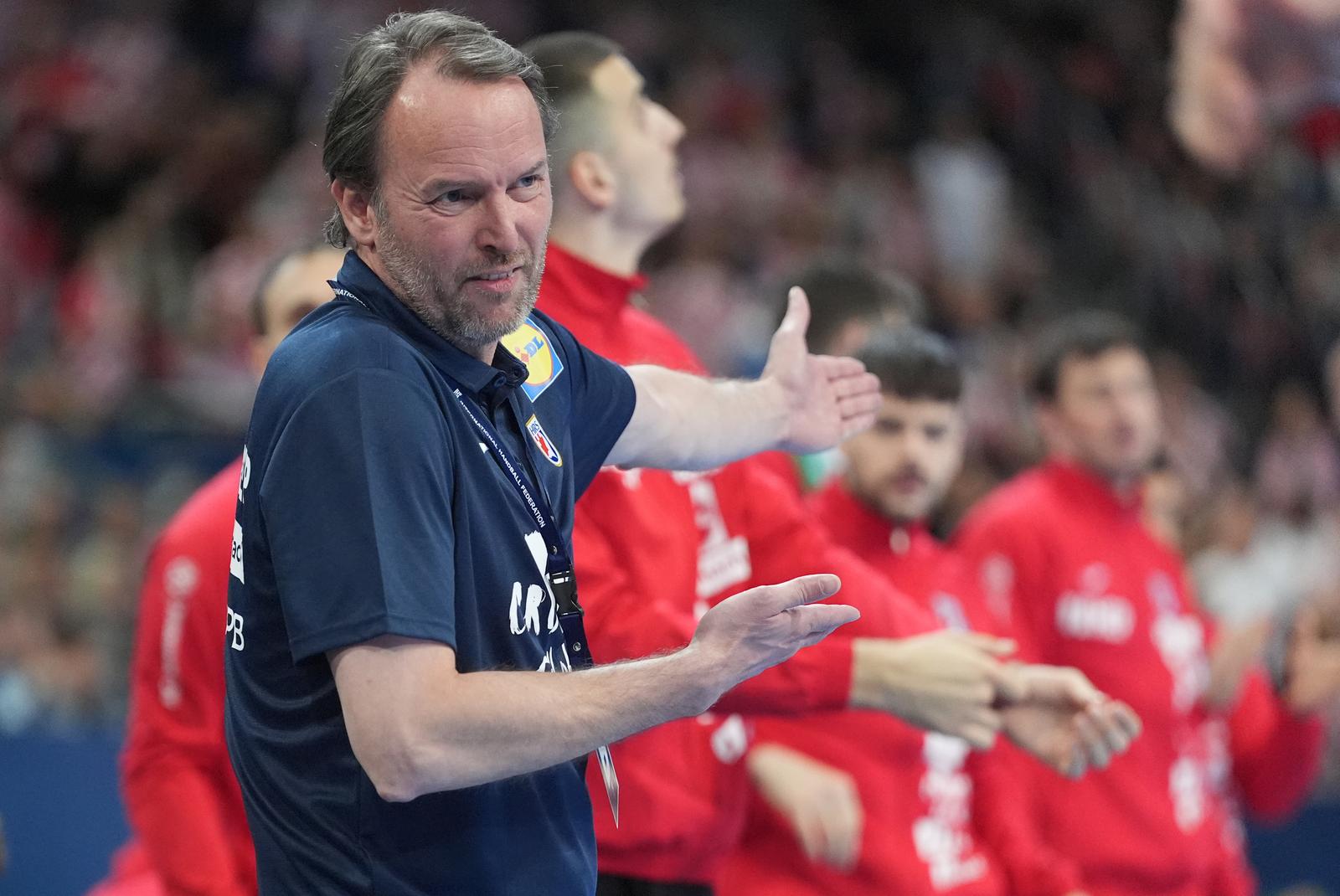 RIGHTS ONLY FOR: Croatia, Slovenia, Bosnia, Serbia, Montenegro 16 March 2024, Lower Saxony, Hanover: Handball: Olympic Qualification, Qualification, Tournament 2, Matchday 2, Germany - Croatia, in the ZAG Arena. Croatia's coach Dagur Sigurdsson gesticulates on the sidelines. Photo: Marcus Brandt/dpa Photo: Marcus Brandt/PIXSELL