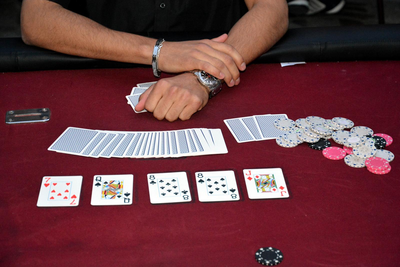 18.06.2015., Bjelovar,  - Kartanje pokera. "nPhoto: Damir Spehar/PIXSELL
