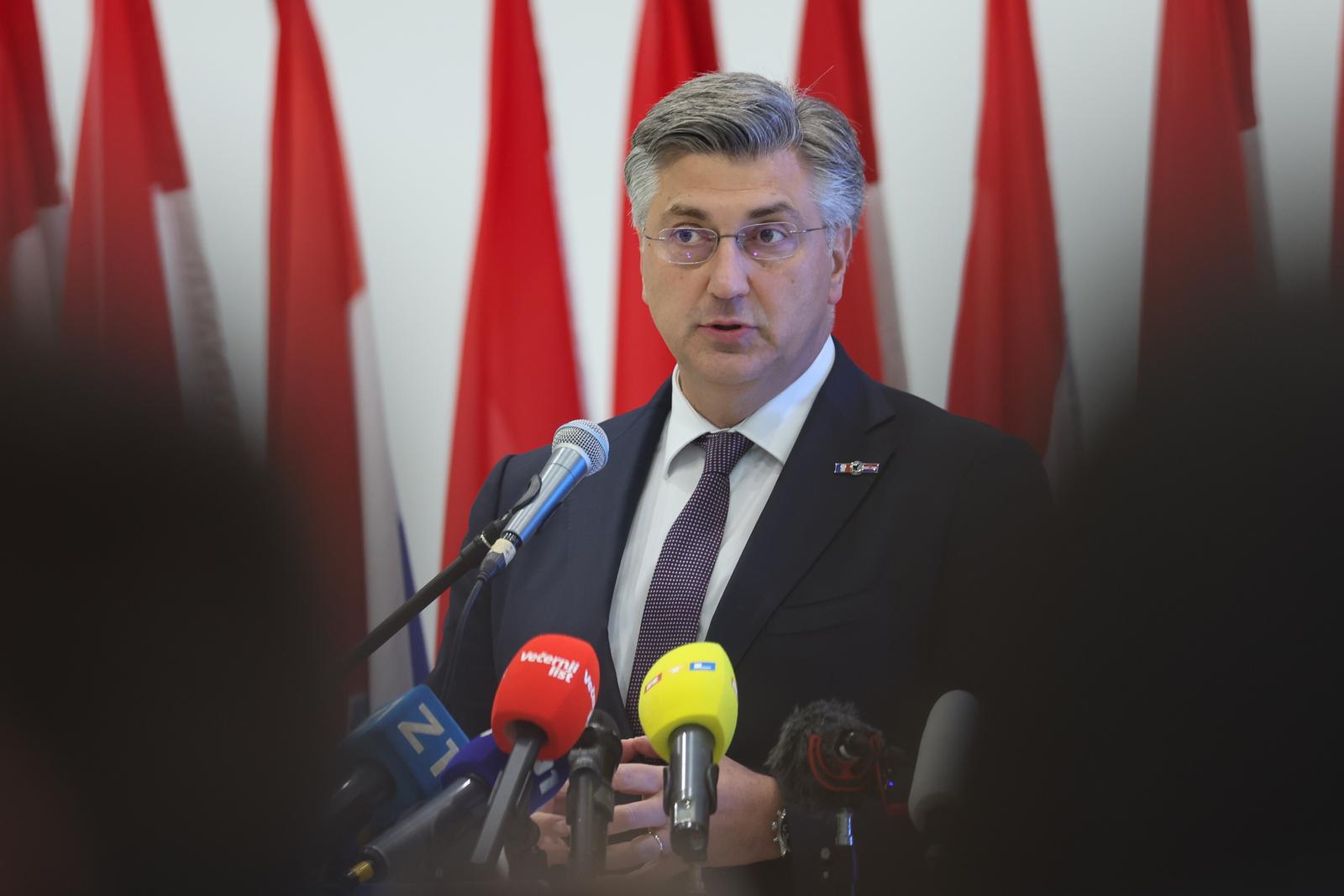 25.04.2024., Velika Gorica - Svecani docek prvih sest od ukupno 12 visenamjenskih borbenih aviona Rafale iz Francuske u vojarni "Pukovnik Marko Zivkovic". Premijer RH Andrej Plenkovic. Photo: Igor Kralj/PIXSELL