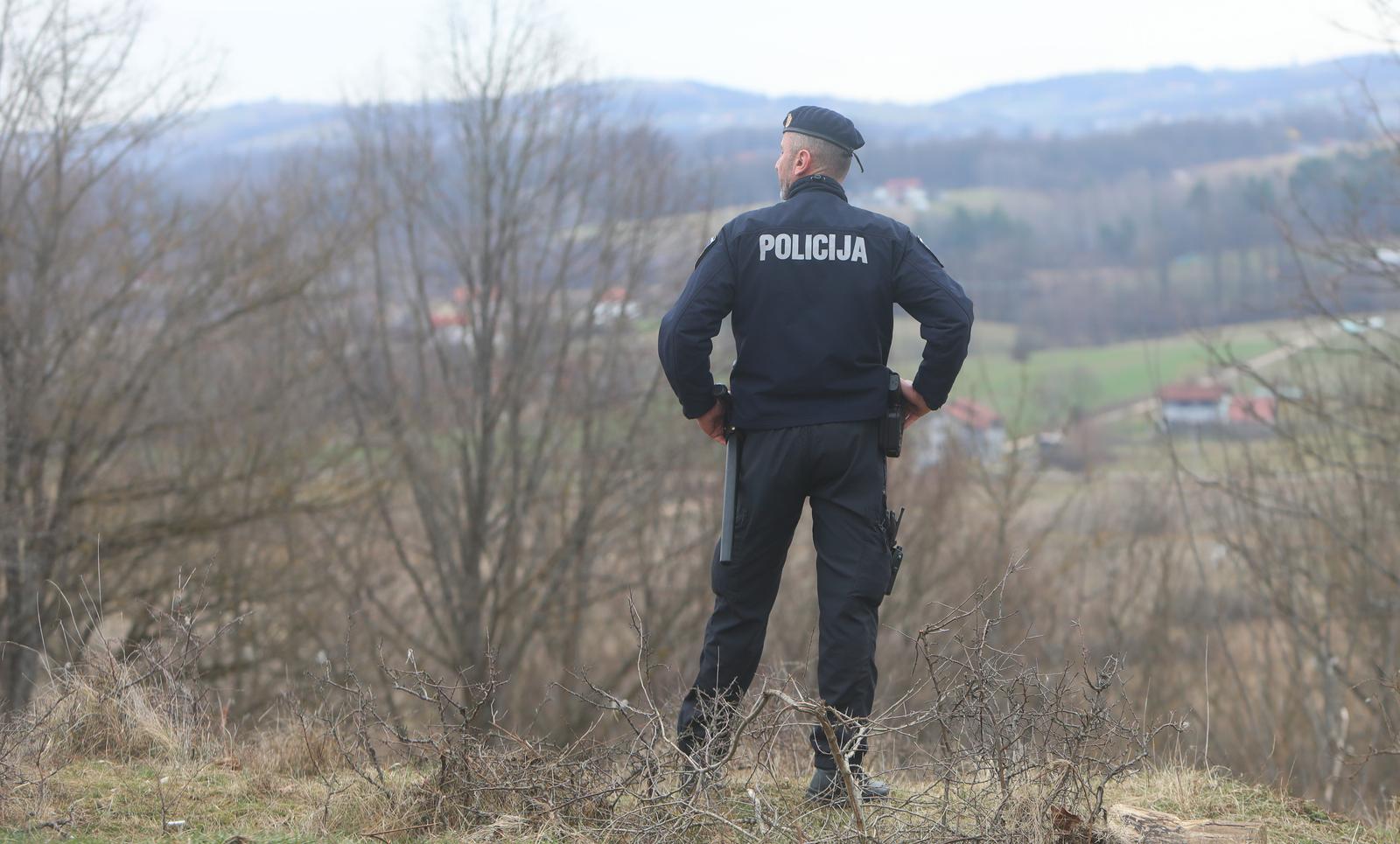 27.02.2024.,  Krnjak -  Potpredsjednik Vlade i ministar unutarnjih poslova RH dr. sc. Davor Bozinovic obisao je policijske sluzbenike na podrucju Policijske uprave karlovacke koji rade na zastiti drzavne granice i suzbijanju nezakonitih migracija uz podrucje granicne crte s Bosnom i Hercegovinom. Photo: Kristina Stedul Fabac/PIXSELL