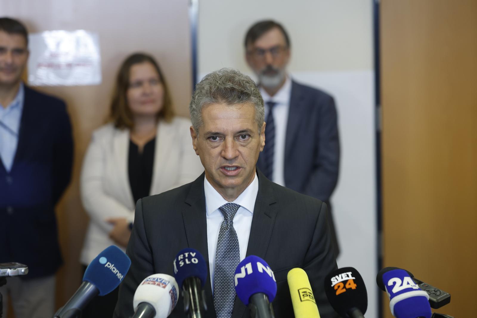 06.09.2023., Ljubljana, Slovenija - Otvoren pozivni centar za pomoc stradalima tijekom katastrofalnih poplava koje su pogodile Sloveniju. Robert Golob. Photo: Borut Zivulovic/PIXSELL/F.A. BOBO