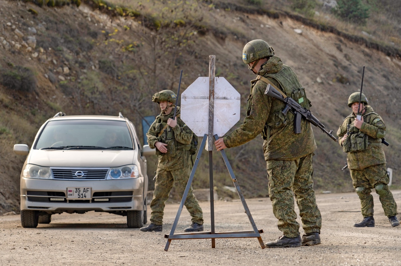 The situation in Nagorno-Karabakh. A checkpoint of Russian peacekeeping forces near the city of Shusha. The Goris - Stepanakert (Lachin corridor) road, which opened on November 17, for the first time after the ceasefire, it is the only southern route connecting Nagorno-Karabakh and Armenia.
November 17, 2020. Azerbaijan, Nagorno-Karabah,Image: 569553919, License: Rights-managed, Restrictions: *** World Rights Except Russian Federation, Switzerland and Liechtenstein ***, Model Release: no, Credit line: Kommersant Photo Agency / ddp USA / Profimedia