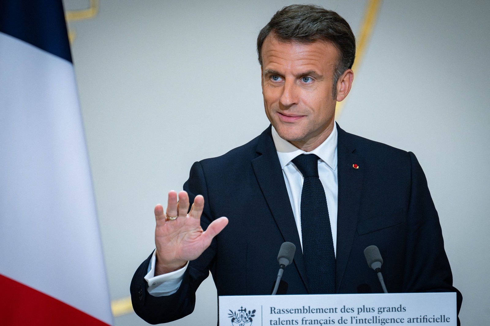 French President Emmanuel Macron speaks during a meeting with members of the artificial intelligence sector as part of a summit on artificial intelligence hosted by France's President at the Elysee Presidential Palace in Paris, France on May 21, 2024.,Image: 875353860, License: Rights-managed, Restrictions: , Model Release: no, Credit line: Tschaen Eric/Pool/ABACA / Abaca Press / Profimedia
