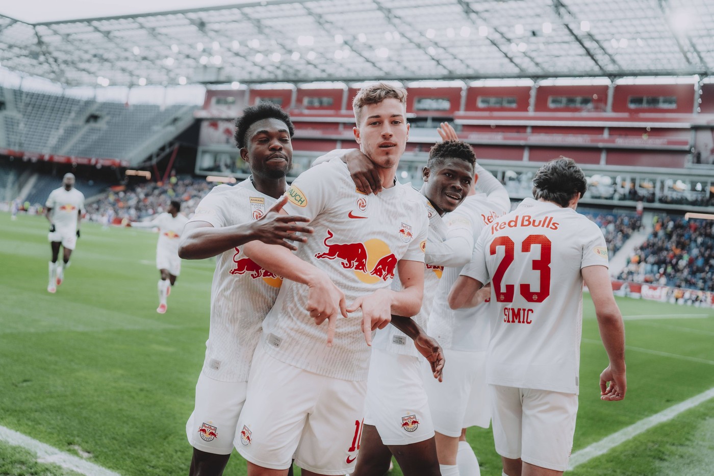 ADMIRAL Bundesliga Red Bull Salzburg v SK Austria Klagenfurt SALZBURG, AUSTRIA - APRIL 21: Amankwah Forson, Luka Sucic, Karim Konate, and Roko Simic of FC Red Bull Salzburg celebrating a goal during the ADMIRAL Bundesliga match FC Red Bull Salzburg v SK Austria Klagenfurt on April 21, 2024 in Salzburg, Austria. Photo by Copyright: xFabianxWeiratherx-xFCxRedxBullxSalzburgx FJW15,Image: 866968907, License: Rights-managed, Restrictions: Credit images as "Profimedia/ IMAGO", Model Release: no, Credit line: Fabian Weirather - FC Red Bull Salzburg / imago sportfotodienst / Profimedia