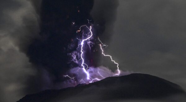 This handout picture taken and released on May 18, 2024 by the Indonesian Geological Agency shows Mount Ibu spewing volcanic ash as lightning strikes, as seen from the monitoring post in West Halmahera, North Maluku.,Image: 874128154, License: Rights-managed, Restrictions: RESTRICTED TO EDITORIAL USE - MANDATORY CREDIT "AFP PHOTO /  INDONESIAN GEOLOGICAL AGENCY " - NO MARKETING NO ADVERTISING CAMPAIGNS - DISTRIBUTED AS A SERVICE TO CLIENTS, ***
HANDOUT image or SOCIAL MEDIA IMAGE or FILMSTILL for EDITORIAL USE ONLY! * Please note: Fees charged by Profimedia are for the Profimedia's services only, and do not, nor are they intended to, convey to the user any ownership of Copyright or License in the material. Profimedia does not claim any ownership including but not limited to Copyright or License in the attached material. By publishing this material you (the user) expressly agree to indemnify and to hold Profimedia and its directors, shareholders and employees harmless from any loss, claims, damages, demands, expenses (including legal fees), or any causes of action or allegation against Profimedia arising out of or connected in any way with publication of the material. Profimedia does not claim any copyright or license in the attached materials. Any downloading fees charged by Profimedia are for Profimedia's services only. * Handling Fee Only 
***, Model Release: no, Credit line: Handout / AFP / Profimedia