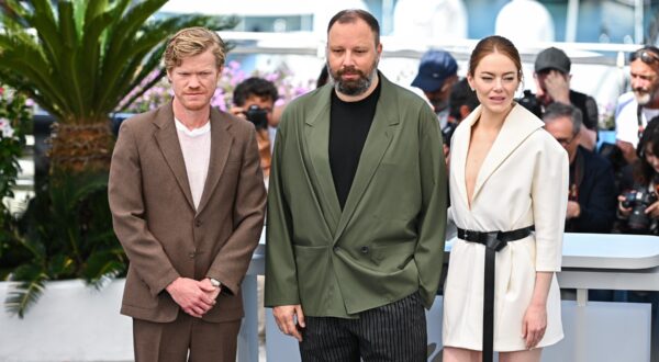 Jesse Plemons, Yorgos Lanthimos and Emma Stone attend the "Kinds Of Kindness" Photocall at the 77th annual Cannes Film Festival at Palais des Festivals on May 18, 2024 in Cannes, France.,Image: 874188035, License: Rights-managed, Restrictions: *** World Rights ***, Model Release: no, Credit line: LiveMedia / ddp USA / Profimedia