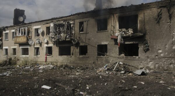 epa11333872 A residential building damaged during recent shelling on the outskirts of Volchansk, Kharkiv region, Ukraine, 11 May 2024, amid the Russian invasion. Some people decided not to evacuate but remain in the village instead, regardless of local authority’s advice. More than 1,700 people were evacuated from border areas in Ukraine's Kharkiv following incursions by the Russian army. According to the head of the Kharkiv Military Administration Oleg Synegubov, Russian troops have increased shelling and are trying to attack Ukrainian positions in the northern Kharkiv area.  EPA/GEORGE IVANCHENKO