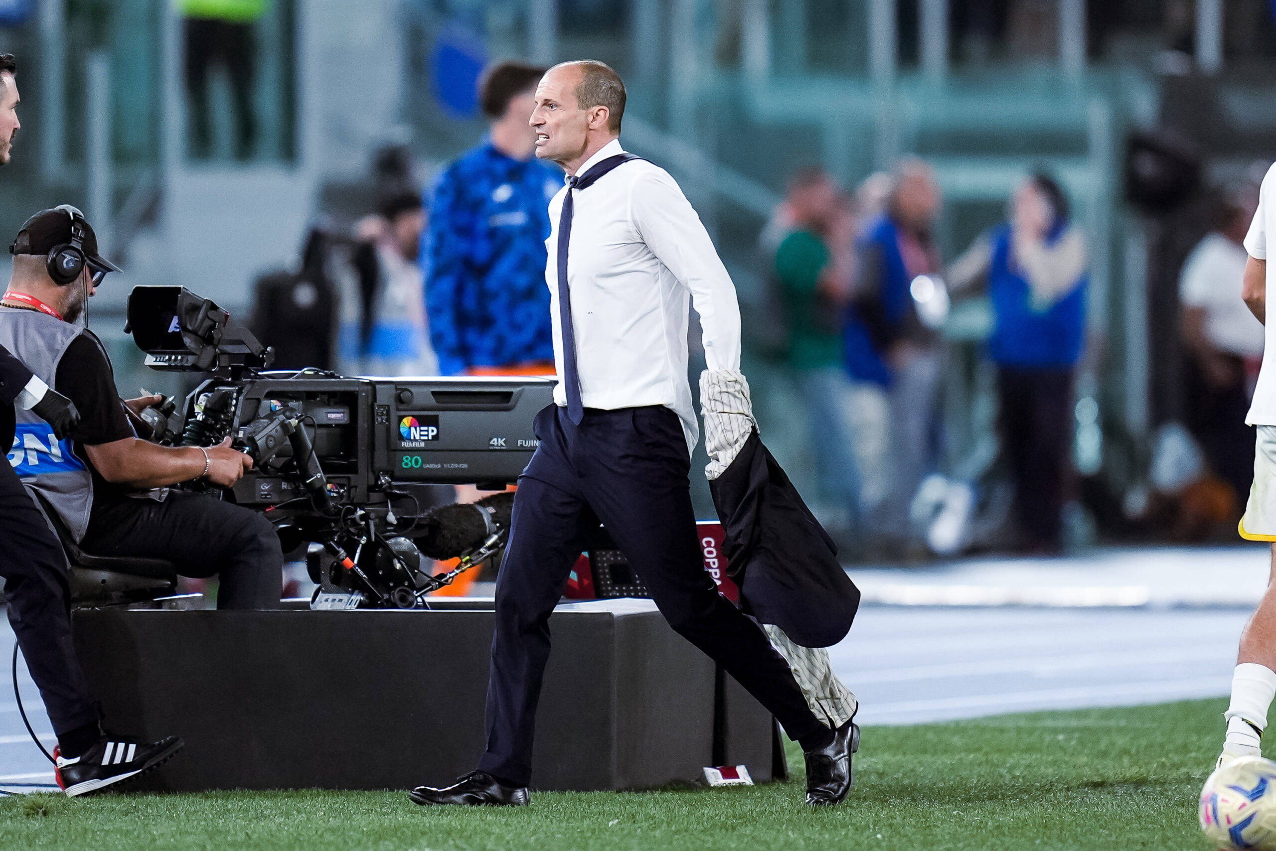 Atalanta BC v Juventus FC - Coppa Italia 2023/2024 Final Massimiliano Allegri head coach fo Juventus FC reacts with referee Fabio Maresca during the Coppa Italia 2023/2024 Frecciarossa final match between Atalanta BC and Juventus FC at Stadio Olimpico on May 15, 2024 in Rome, Italy. Rome Stadio Olimpico Lazio Italy Copyright: xGiuseppexMaffiax CoppaItaliaFinal_Juventus-Atalanta_150524_DSC2856