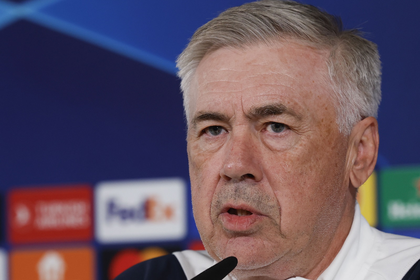 epa11373026 Real Madrid head coach Carlo Ancelotti gives a press conference during the UEFA Open Media Day ahead of the UEFA Champions League final, in Madrid, Spain, 27 May 2024. Real Madrid will face Borussia Dortmund in the UEFA Champions League final on 01 June 2024 in London.  EPA/J.J.Guillen