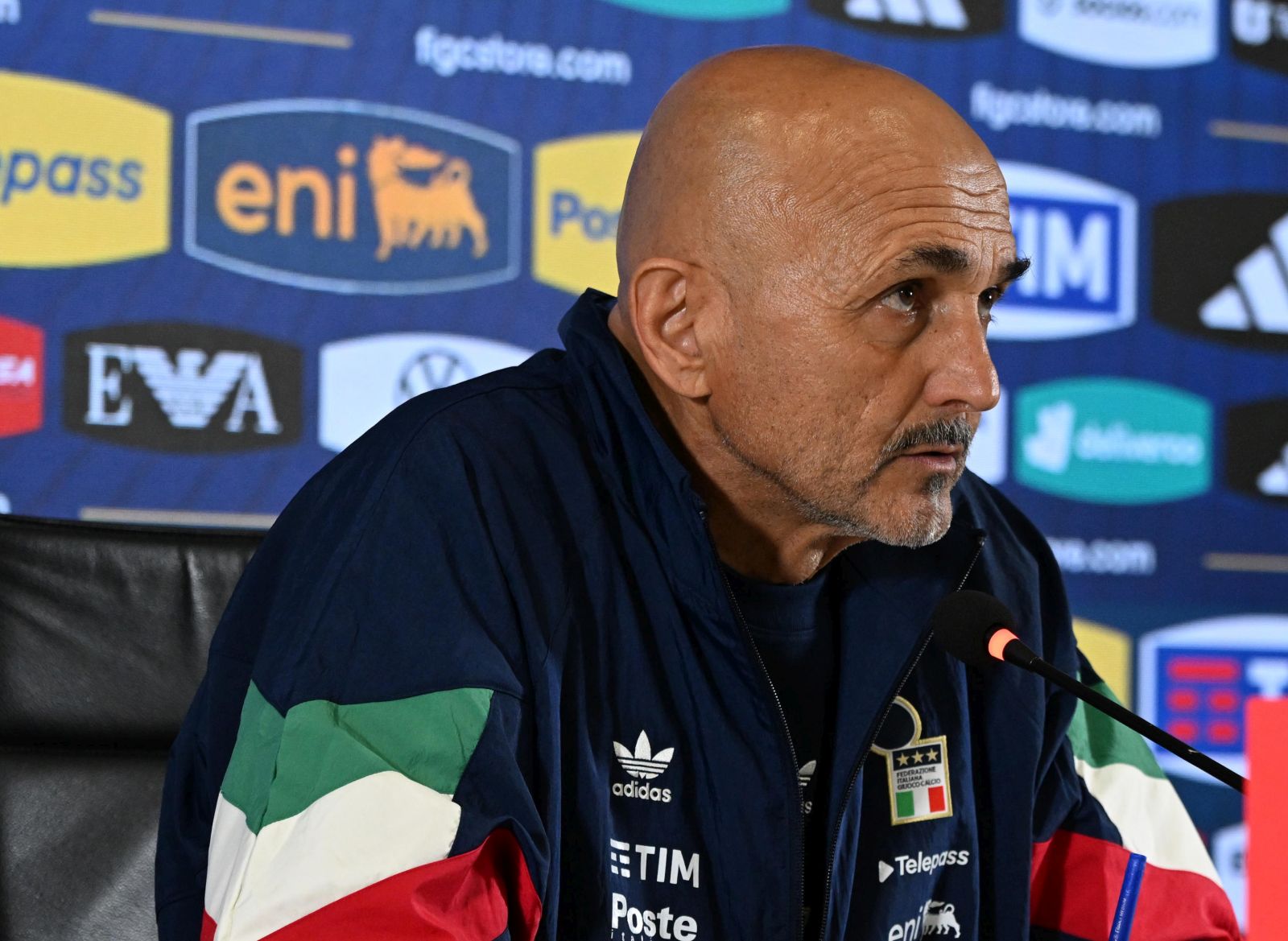 epa11387536 Italy's Head Coach Luciano Spalletti attends a press conference in Florence, Italy, 03 June 2024. Italy will face Turkey on 04 June in their international friendly soccer match in preparations for the UEFA EURO 2024 that will be held in Germany starting on 14 June.  EPA/CLAUDIO GIOVANNINI