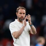 epa11396817 England Manager Gareth Southgate greets the fans after the friendly international soccer match between England and Iceland in London, Britain, 07 June 2024.  EPA/TOLGA AKMEN