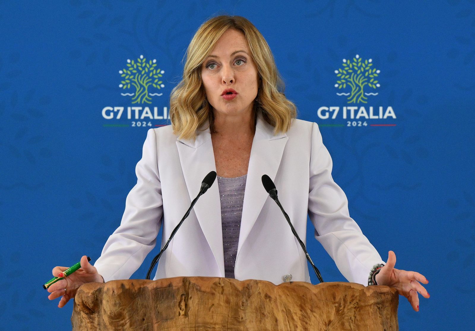 epa11411871 Italian Prime Minister Giorgia Meloni holds a press conference after the G7 summit at Borgo Egnazia resort in Savelletri, southern Italy, 15 June 2024. The 50th G7 summit brought together the Group of Seven member states leaders in Borgo Egnazia resort in southern Italy from 13 to 15 June 2024.  EPA/ETTORE FERRARI