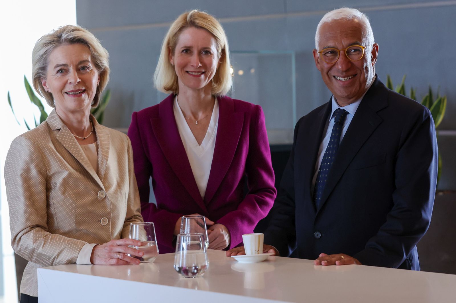 epa11443266 (L-R) European Commission President Ursula Von der Leyen, Estonian Prime Minister Kaja Kallas, and former Portuguese Prime Minister Antonio Costa, during a meeting  at Brussels Airport, a day after the EU summit in Brussels, Belgium, 28 June 2024. EU leaders agreed on proposing Ursula Von der Leyen as candidate for President of the European Commission and Kaja Kallas as High Representative of the Union for Foreign Affairs and Security Policy, while Antonio Costa was elected as European Council President during a summit to discuss the Strategic Agenda 2024-2029, the next institutional cycle, Ukraine, the Middle East, competitiveness, security and defense, among other topics.  EPA/OLIVIER HOSLET / POOL