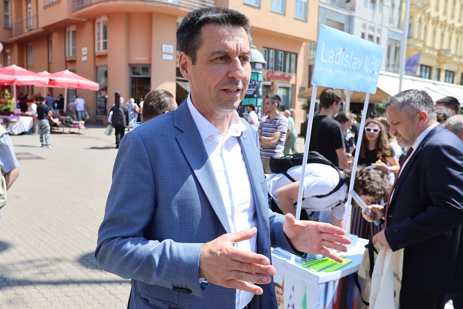 06.06.2024., Zagreb - Nositelj liste za Europski parlament Ladislav Ilcic odrzao je na Trgu bana Jelacica zavrsno druzenje s biracima i konferenciju za medije. Photo: Patrik Macek/PIXSELL