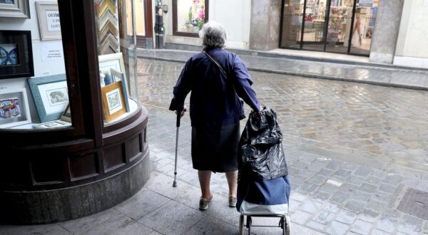 06.09.2019., Zagreb - Stariji ljudi.rrPhoto: Patrik Macek/PIXSELL