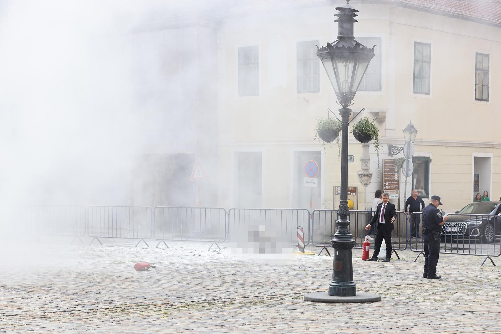 11.06.2024. zagreb - Muškarac se zapalio na Markovom trgu  Photo: Patrik Macek/PIXSELL