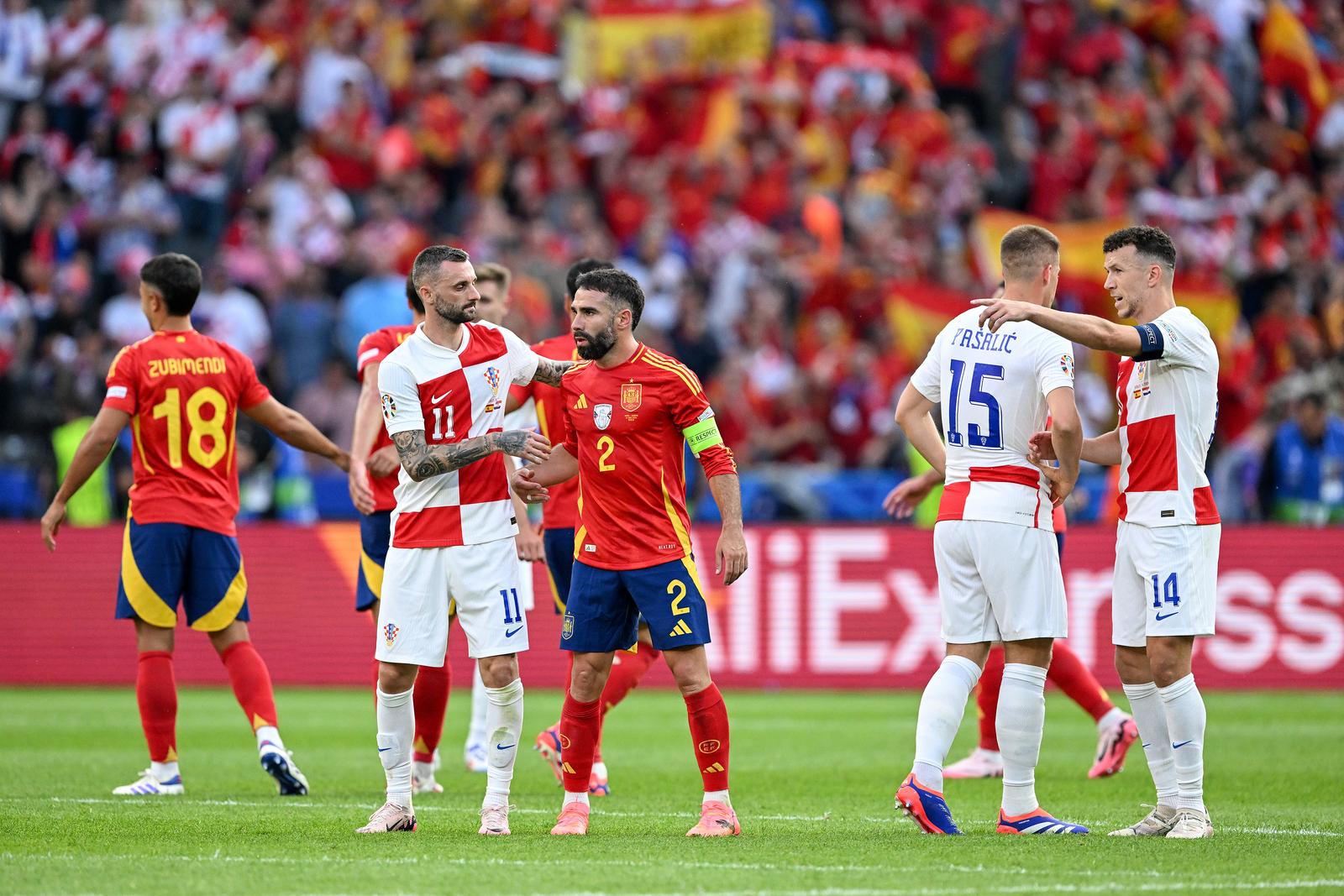 15.06.2024., Olimpijski stadion, Berlin, Njemacka - Europsko prvenstvo 2024., skupina B, 1. kolo, Spanjolska - Hrvatska. Marcelo Brozovic, Dani Carvajal Photo: Marko Lukunic/PIXSELL