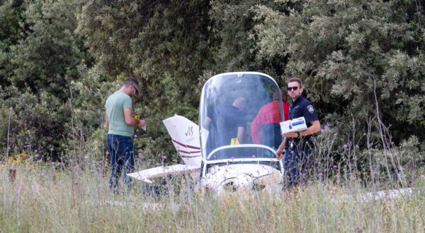 31.05.2024., Stari Grad - Avion promasio pistu, ozlijedjene cetiri osobe.  Photo: Nikola Radovani/PIXSELL