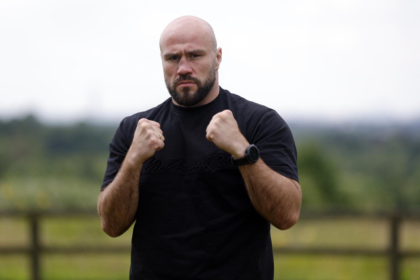 Boxing - Johnny Fisher & Alen Babic Press Conference - Matchroom Boxing, Brentwood, Britain - June 5, 2024 Alen Babic poses after the press conference Action Images via Reuters/Andrew Couldridge Photo: Andrew Couldridge/REUTERS
