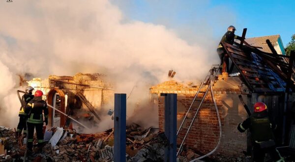 This handout photograph taken and released by Ukrainian Emergency Service on May 8, 2024, shows rescuers extinguishing a fire on a destroyed house following a missile attack in Kyiv region, amid the Russian invasion of Ukraine. Ukraine's air force on May 8, 2024 said it had downed dozens of Russian missiles and drones fired in an overnight barrage that targeted Ukrainian energy facilities.,Image: 871101295, License: Rights-managed, Restrictions: RESTRICTED TO EDITORIAL USE - MANDATORY CREDIT "AFP PHOTO / UKRAINIAN EMERGENCY SERVICE" - NO MARKETING NO ADVERTISING CAMPAIGNS - DISTRIBUTED AS A SERVICE TO CLIENTS, ***
HANDOUT image or SOCIAL MEDIA IMAGE or FILMSTILL for EDITORIAL USE ONLY! * Please note: Fees charged by Profimedia are for the Profimedia's services only, and do not, nor are they intended to, convey to the user any ownership of Copyright or License in the material. Profimedia does not claim any ownership including but not limited to Copyright or License in the attached material. By publishing this material you (the user) expressly agree to indemnify and to hold Profimedia and its directors, shareholders and employees harmless from any loss, claims, damages, demands, expenses (including legal fees), or any causes of action or allegation against Profimedia arising out of or connected in any way with publication of the material. Profimedia does not claim any copyright or license in the attached materials. Any downloading fees charged by Profimedia are for Profimedia's services only. * Handling Fee Only 
***, Model Release: no, Credit line: Handout / AFP / Profimedia