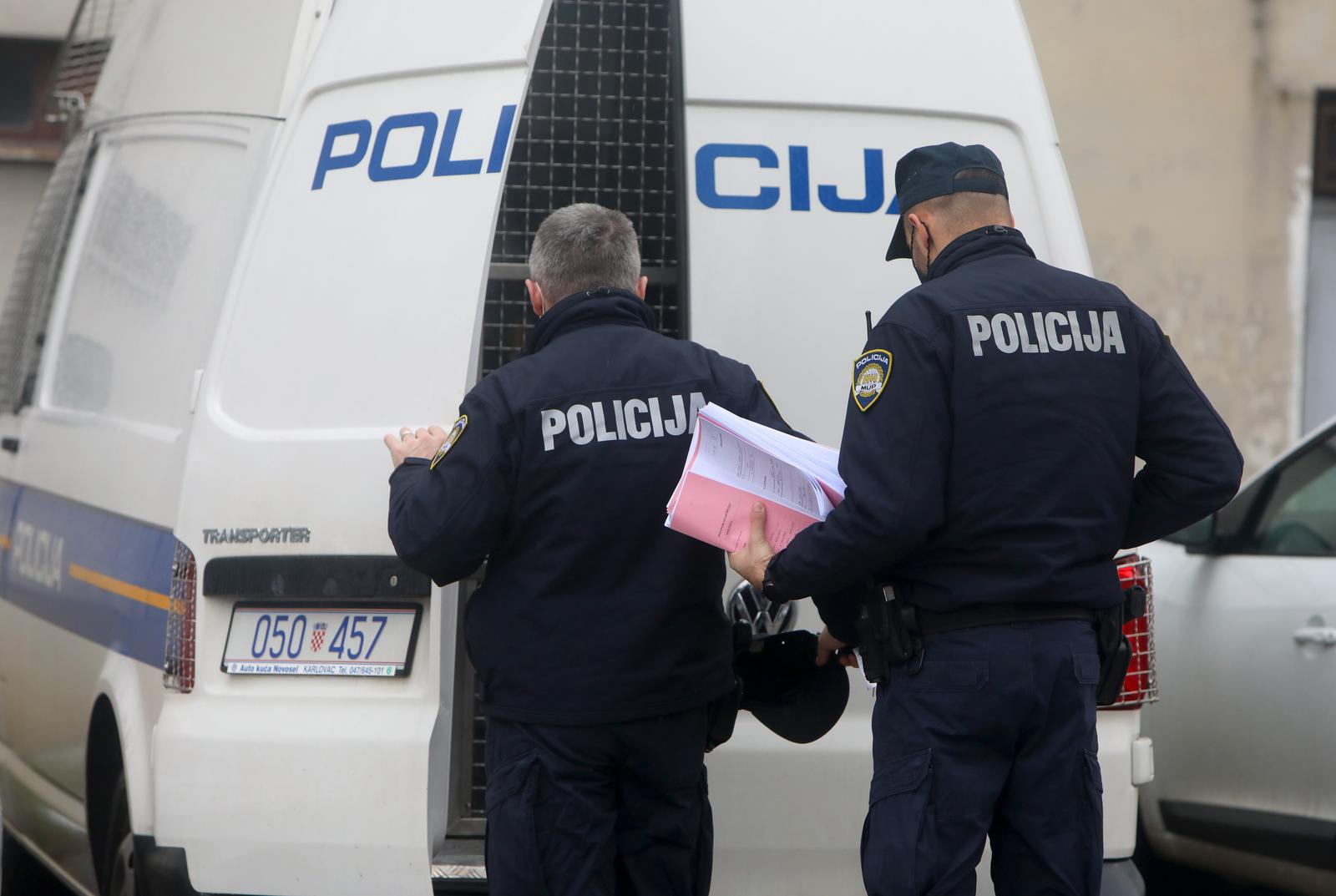 20.01.2022., Karlovac - Karlovacka policija privela je na ispitivanje Miroslava Brezana poznatog sportskog djelatnika i predsjednika Taekwondo kluba Karlovac. Photo: Kristina Stedul Fabac/PIXSELL