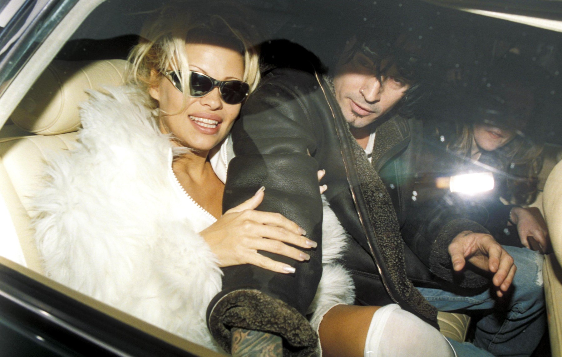 PAMELA ANDERSON & TOMMY LEE
19 December 1995,Image: 751181772, License: Rights-managed, Restrictions: , Model Release: no, Credit line: ©1865 / Capital pictures / Profimedia