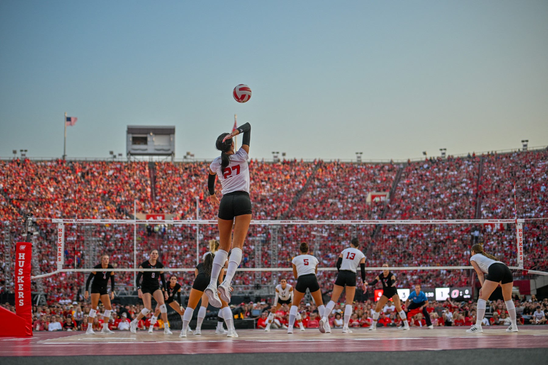 LINCOLN, NEBRASKA - AUGUST 30: Harper Murray #27 of the Nebraska Cornhuskers serves against the Omaha Mavericks at Memorial Stadium on August 30, 2023 in Lincoln, Nebraska.   Steven Branscombe,Image: 801559766, License: Rights-managed, Restrictions: , Model Release: no, Credit line: Steven Branscombe / Getty images / Profimedia