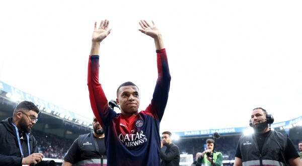 Paris Saint-Germain's French forward #07 Kylian Mbappe waves to supporters before the French L1 football match between Paris Saint-Germain (PSG) and Toulouse (TFC) on May 12, 2024 at the Parc des Princes stadium in Paris. This game will be Mbappe's final home game after he confirmed on May 10 he will leave the French champions at the end of the season, with Real Madrid widely expected to be his next destination.,Image: 872317994, License: Rights-managed, Restrictions: , Model Release: no, Credit line: FRANCK FIFE / AFP / Profimedia