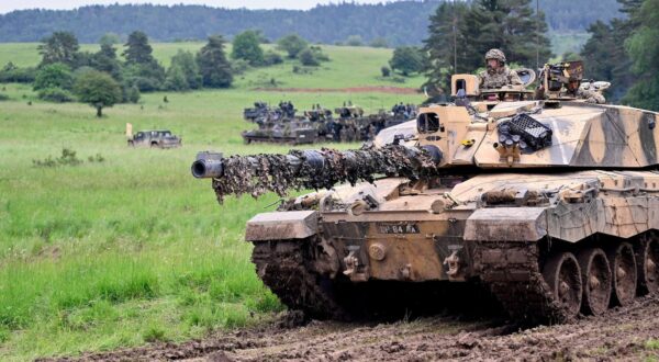 Kampfpanzer beim NATO-Manver Combined Resolve 2024 anlsslich 75 Jahre NATO auf dem Truppenbungsplatz Hohenfels im Landkreis Neumarkt in der Oberpfalz. Bei dem Manver trainieren ca. 4.000 Soldatinnen und Soldaten aus ber zehn Nationen verschiedene komplexe Gefechtssituationen und das Zusammenwirken der unterschiedlichen NATO-Streitkrfte. Themenbild, Symbolbild Hohenfels, 03.06.2024 Bayern Deutschland *** Main battle tank during the NATO Combined Resolve 2024 maneuver on the occasion of 75 years of NATO at the Hohenfels military training area in the district of Neumarkt in the Upper Palatinate During the maneuver, around 4,000 soldiers from over ten nations train various complex combat situations and the interaction of the var Copyright: xDwixAnoraganingrumx,Image: 879528303, License: Rights-managed, Restrictions: Contributor country restriction: Worldwide, Worldwide, Worldwide, Worldwide, Worldwide, Worldwide.
Contributor usage restriction: Advertising and promotion, Consumer goods, Direct mail and brochures, Indoor display, Internal business usage, Commercial electronic.
Contributor media restriction: {1DB65613-AB22-47A5-8AA3-2602B48CE945}, {1DB65613-AB22-47A5-8AA3-2602B48CE945}, {1DB65613-AB22-47A5-8AA3-2602B48CE945}, {1DB65613-AB22-47A5-8AA3-2602B48CE945}, {1DB65613-AB22-47A5-8AA3-2602B48CE945}, {1DB65613-AB22-47A5-8AA3-2602B48CE945}., Model Release: no, Credit line: Imago / Alamy / Alamy / Profimedia