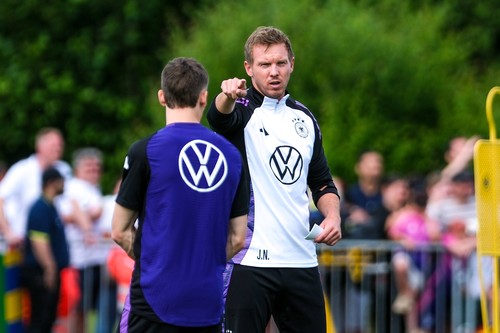 Julian Nagelsmann Deutschland , Trainer Gestik, Mimik, Emotionen, GER, DFB, Oeffentliches Training, Fussball Herren Nationalmannschaft Deutschland, UEFA Fussball Europameisterschaft 2024, Herzogenaurach 10.06.2024. GER, DFB, Oeffentliches Training, Fussball Herren Nationalmannschaft Deutschland, UEFA Fussball Europameisterschaft 2024, Herzogenaurach 10.06.2024. Herzogenaurach *** Julian Nagelsmann Germany , Coach Gestures, Facial expressions, Emotions, GER, DFB, Public training, Football mens national team Germany, UEFA European Football Championship 2024, Herzogenaurach 10 06 2024 GER, DFB, Public training, Football mens national team Germany, UEFA European Football Championship 2024, Herzogenaurach 10 06 2024 Herzogenaurach Copyright: xEibner-Pressefoto/FlorianxWieganx EP_FWD,Image: 880433527, License: Rights-managed, Restrictions: Credit images as "Profimedia/ IMAGO", Model Release: no, Credit line: Eibner-Pressefoto/Florian Wiegan / imago sportfotodienst / Profimedia